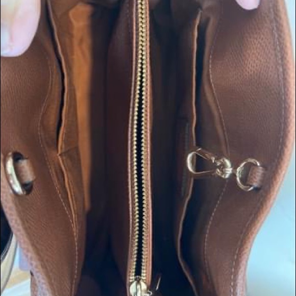 Coach handbags for any gathering! - Picture 3 of 6